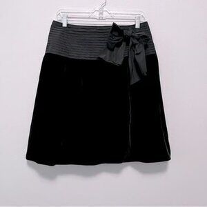 Etcetera Black Velvet Skirt With Small Shutter-like Waist Size 6